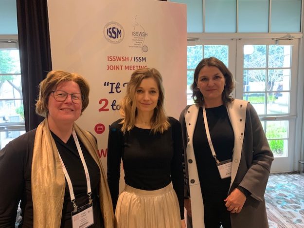 Marga M. IJland met Marieke DeWitte en Caroline M. Vos